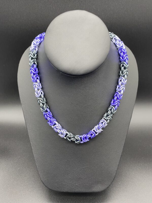 Necklace Byzantine 16g Black Ice Purple Lavender