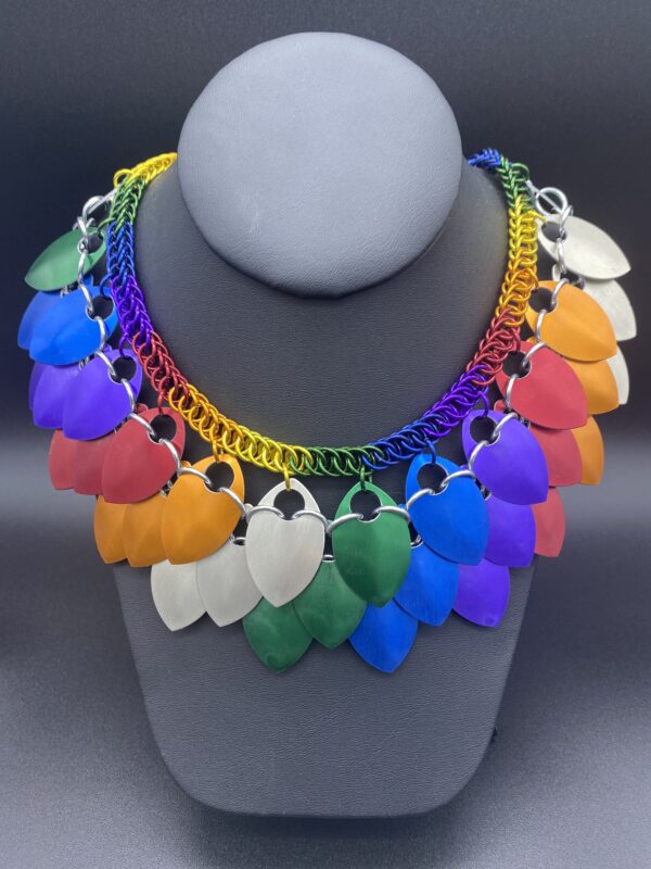 Necklace Scale Collar Rainbow