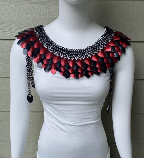 Scale Mantle Red Black Female Mannequin